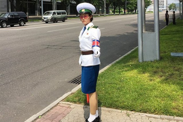 Северокорейцы сделали календарь специально для россиян