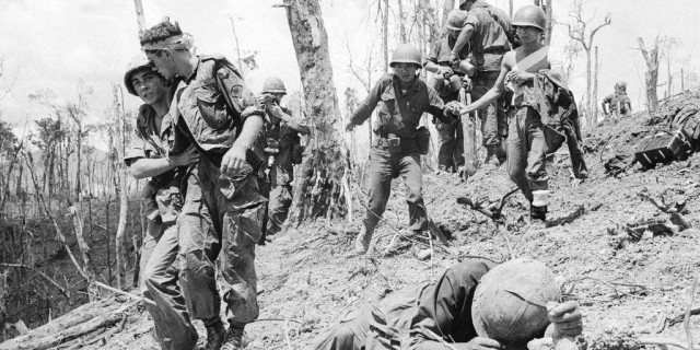 Высота Гамбургер: гора, которая изменила войну во Вьетнаме
