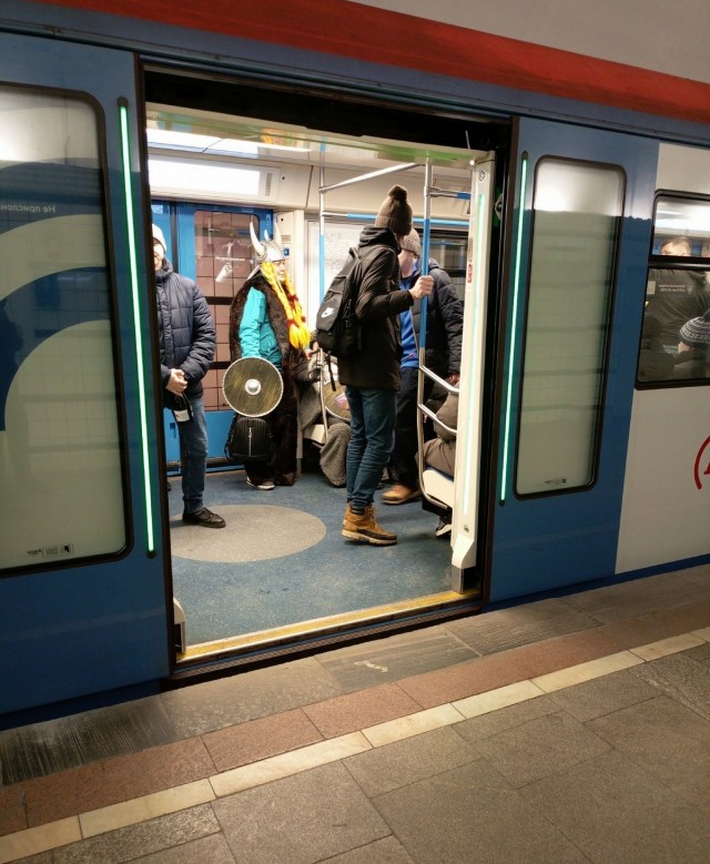 Модники из подземелий нашего метро