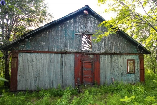 Заброшенный в Арктике неизвестный военный склад с бункером ЗКП