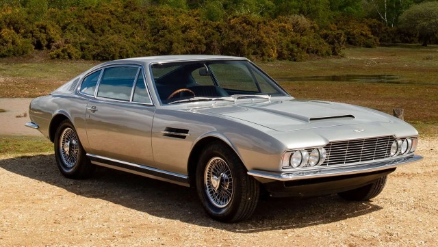 Все машины Джеймса Бонда: от Bentley до электрического Aston Martin