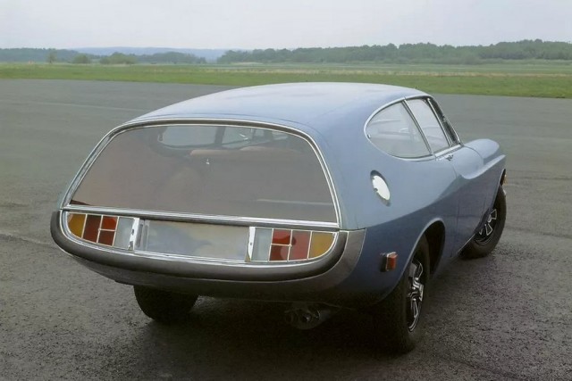 Полвека универсалу Volvo 1800 ES
