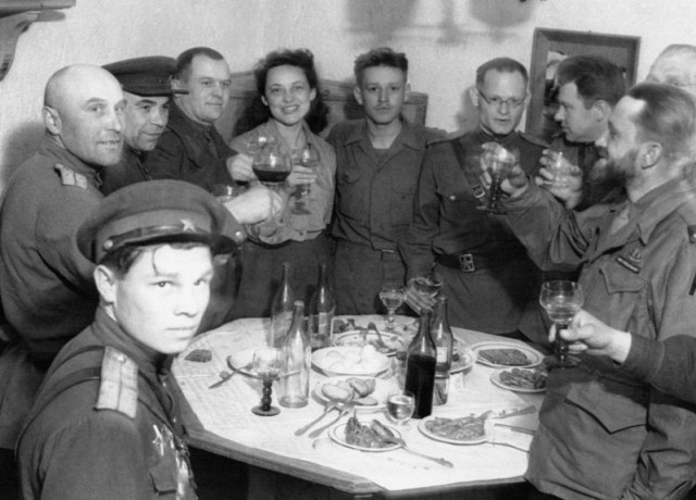 Фотографии из прошлого нашей страны - 48