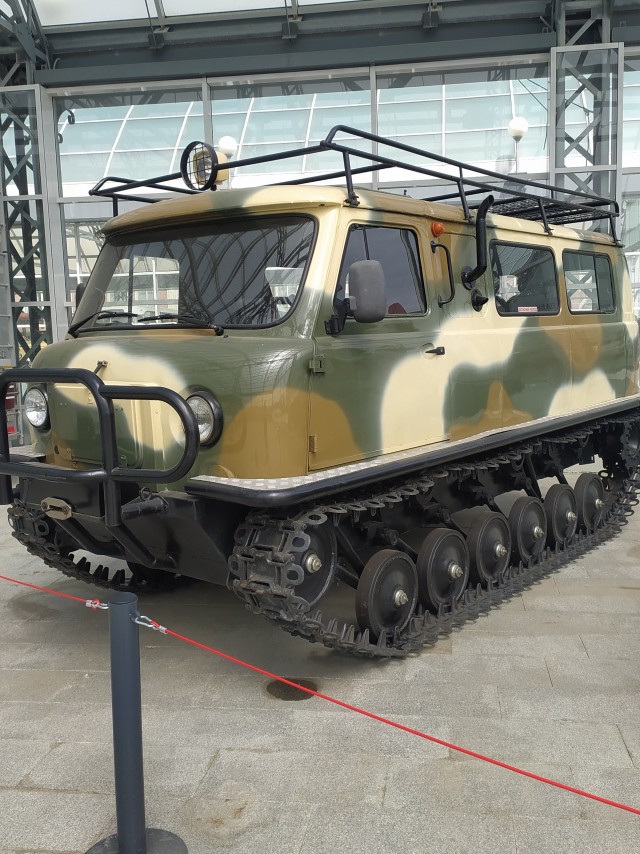 Парад музейной военной техники в Верхней Пышме на 9 мая