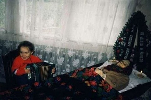 Мальчишки и девчонки! А также их родители! Странные картинки увидеть, не хотите ли ?