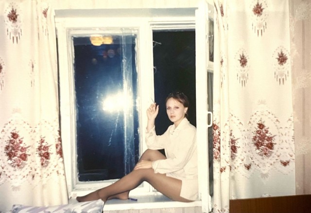 Девчата из 90-х и 00-х