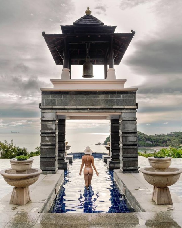 Sara Underwood. немного 18+