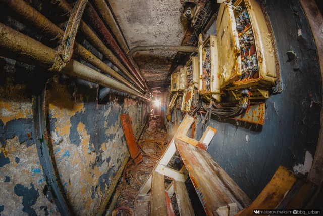 Обычный сарай посреди тундры оказался спуском в оставленный военными «засекреченный» бункер