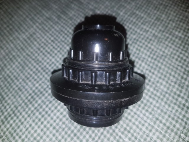 Патроны для лампочек СССР и позднее