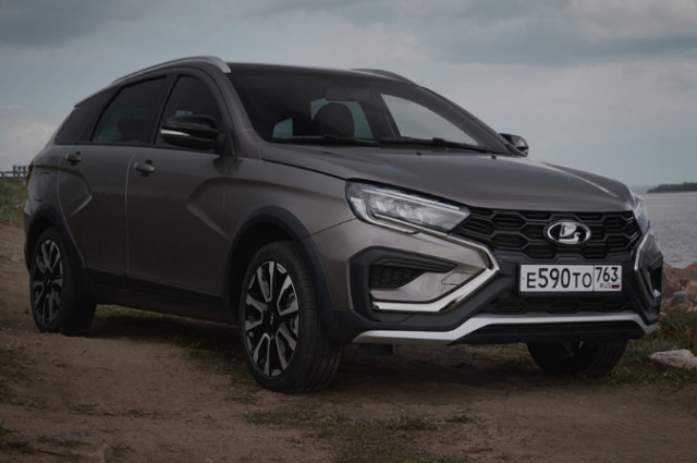 Какой автомобиль в США, Германии и Китае можно купить за цену прокачанной российской Lada Vesta