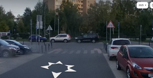 Вооружённый пистолетом водитель BMW напал на отца с двумя детьми во время дорожного конфликта — мужчине и ребёнку потребовалась медицинская помощь.