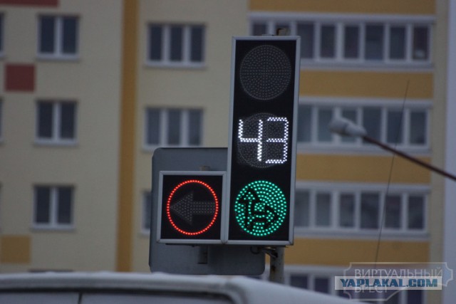 Обгон на перекрёстке, разъяснение ГИБДД.