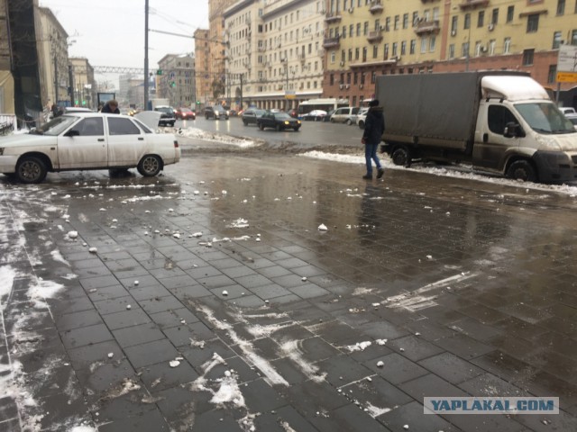 С декабря платная парковка вводится ещё на 222 улицах спальных районов Москвы.