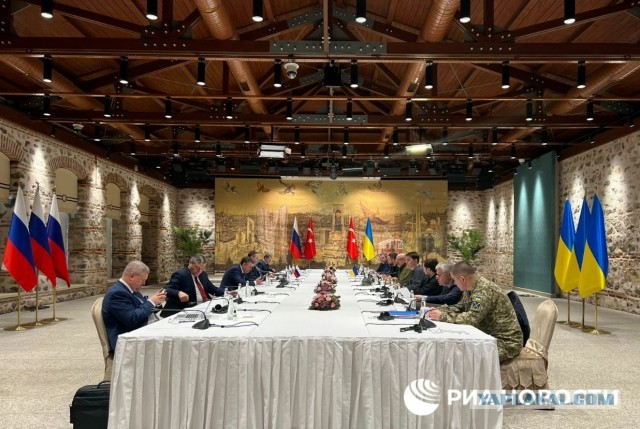 Переговоры делегаций России и Украины в Стамбуле завершились, сообщают СМИ