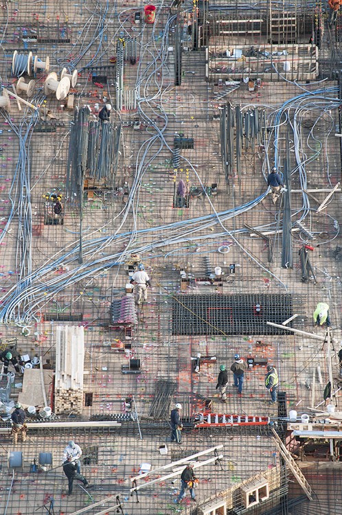 Материнку строят?