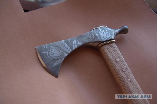 Томагавк из ЖД костыля