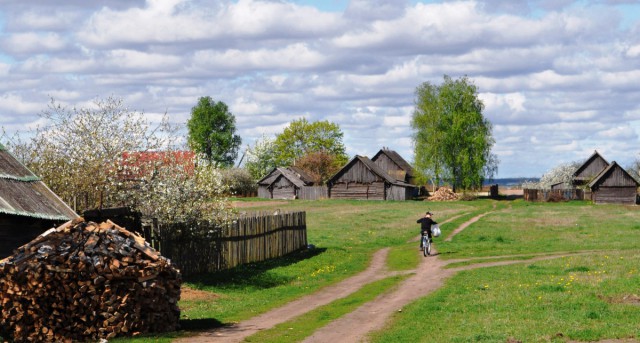 Весной в деревне