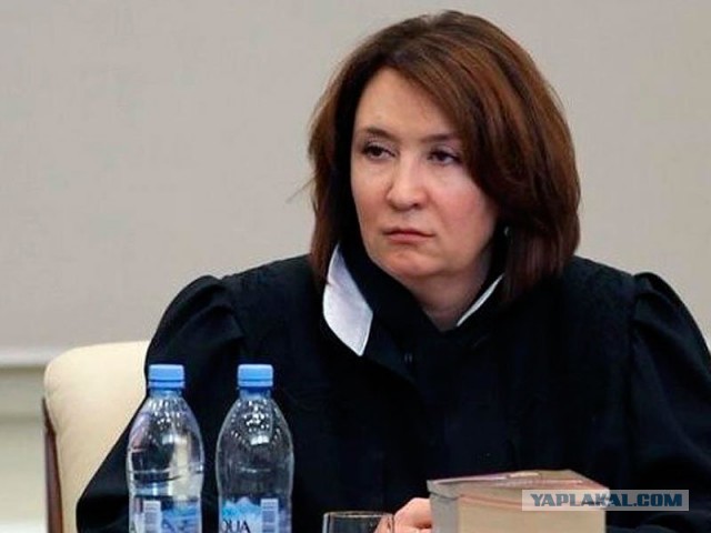 Судью Хахалеву лишили полномочий