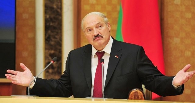 Лукашенко заявил, что эвакуацию мигрантов из Беларуси должен оплачивать ЕС