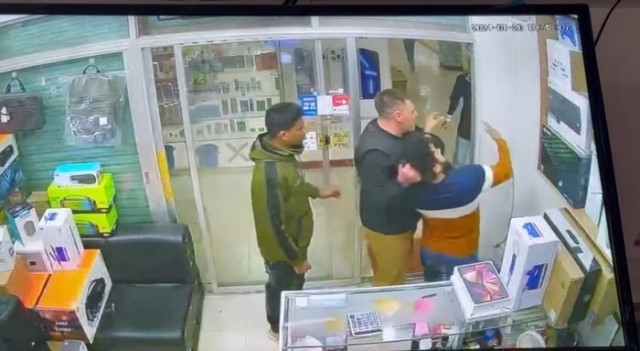 Наше быдло за границей получило по заслугам