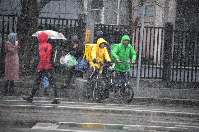 Сегодня в России отмечается день курьера