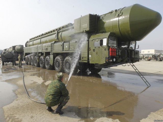 Российская авиация разбила мост через Евфрат.