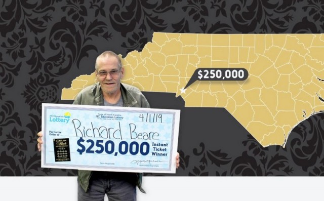 Умирающий американец выиграл в лотерею и вместо лечения потратил деньги на путешествие
