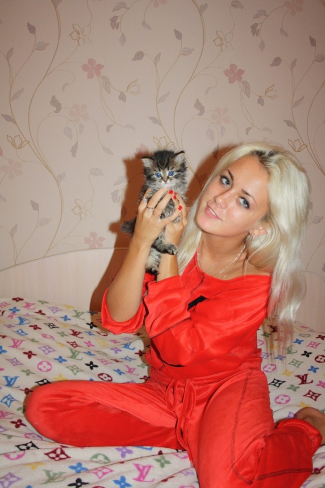 Девушки котовторника