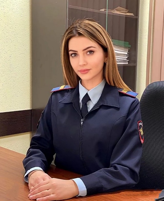 Девушки в униформе