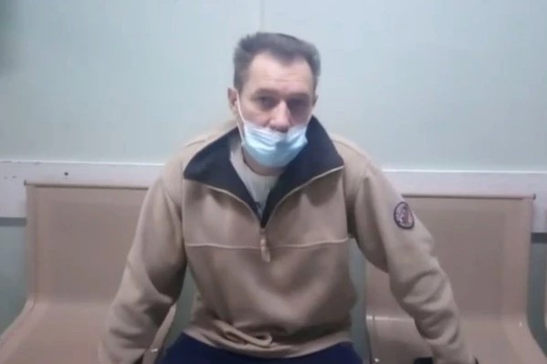 В Новосибирске силовики пришли с обысками к общественнику Виктору Сорокину — мужчина попал в больницу