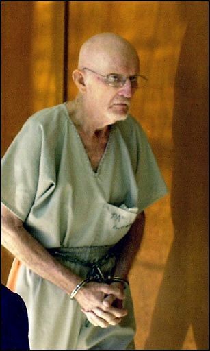 Седина в бороду... Старейший грабитель в мире