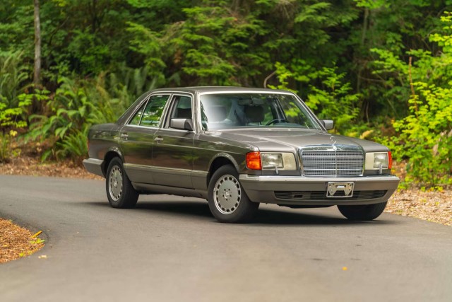 Автомобили аукциона Mecum. Январь 2024.