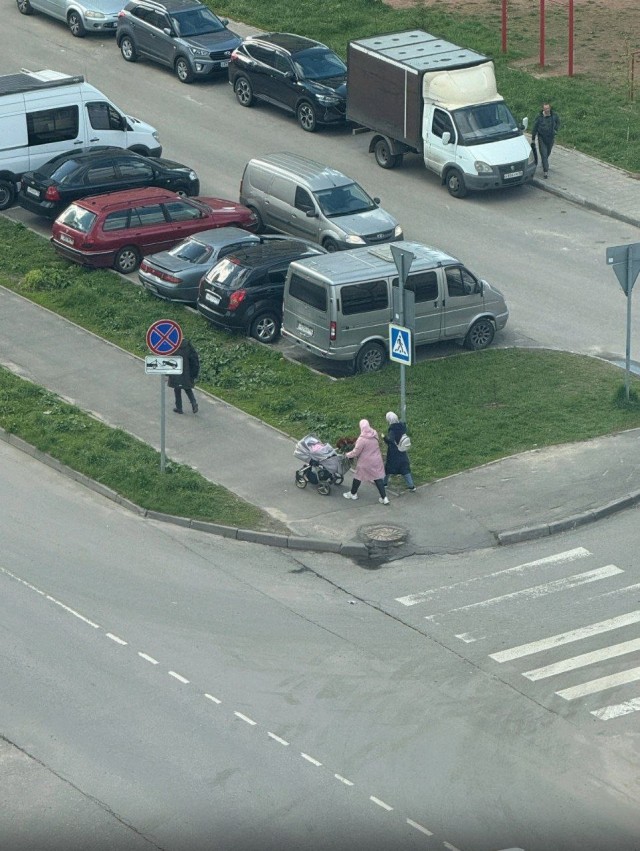 “Муж цветы не дарит? “