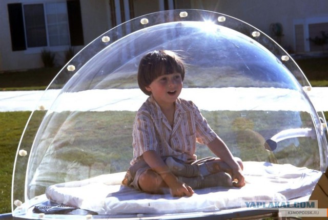 Родители оставили младенца с собакой. Вернувшись, они обнаружили это…