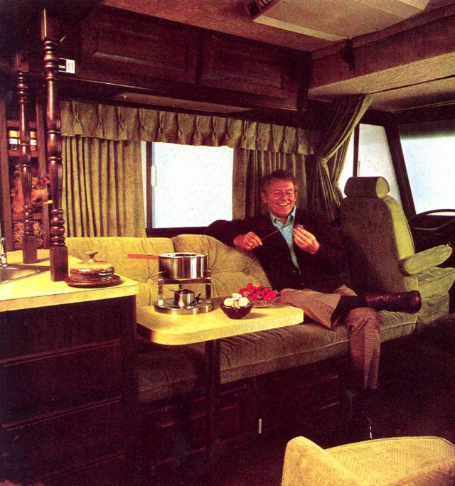 Винтажная реклама кемперов 70-х