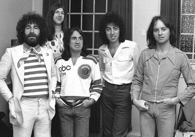 10cc, или 10 кубических сантиметров