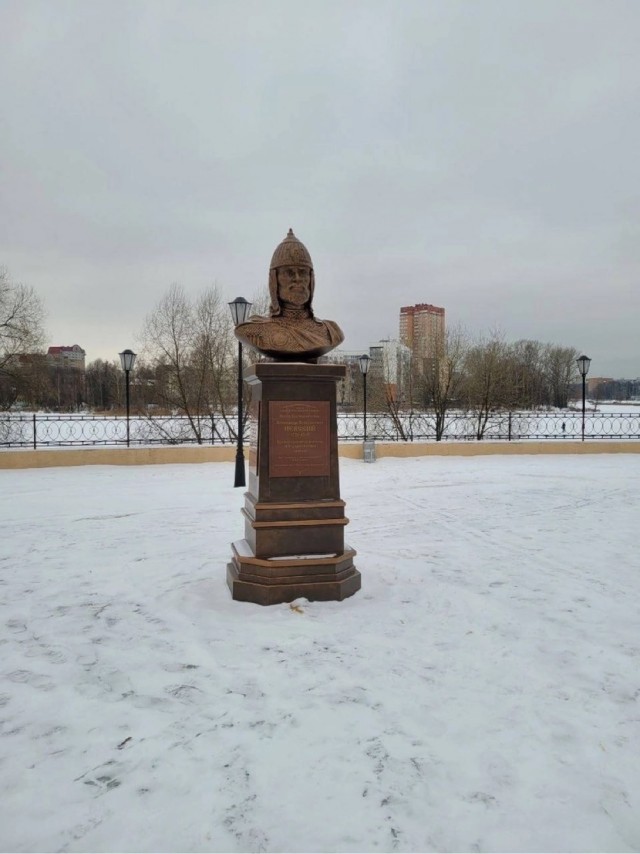 В Подмосковном Пушкино дворец спорта превратили в незаконный молельный дом для мигрантов