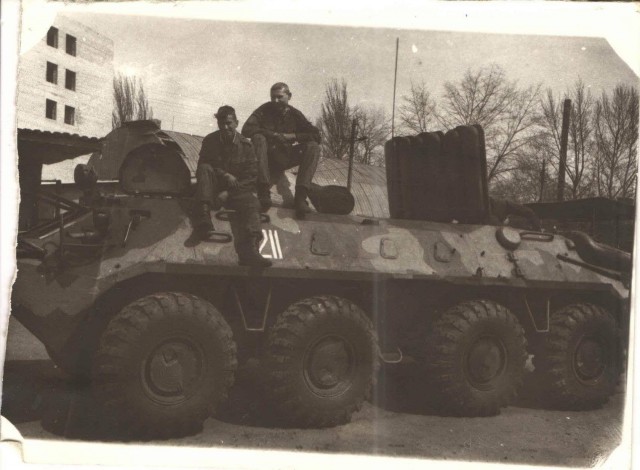 Клеим танчики