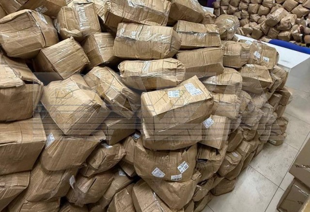 Теперь мы точно знаем, откуда готовилось нападение — в пункт выдачи заказов в Барнауле привезли 4 тонны (!) картошки