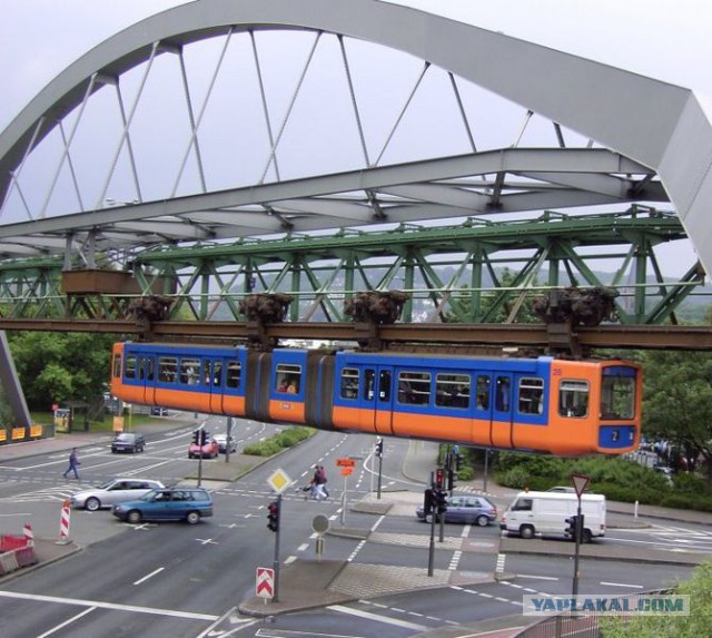 Направляемый транспорт на шинном ходу