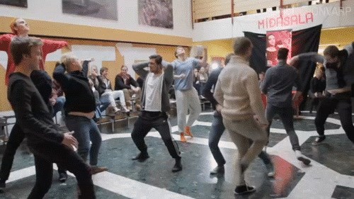 Бешеные плясуны