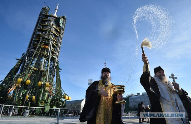 Рогозин заявил о ценовом превосходстве «Союзов» над Crew Dragon Маска