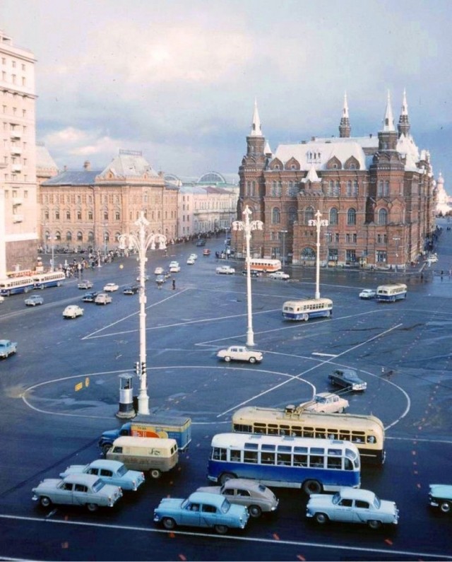 Москва и москвичи. Двадцатый век. 28.03.25