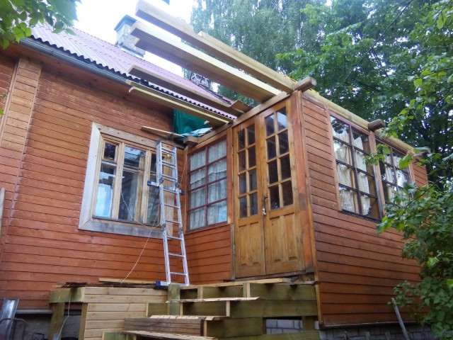 Крыша и крыльцо своими руками.