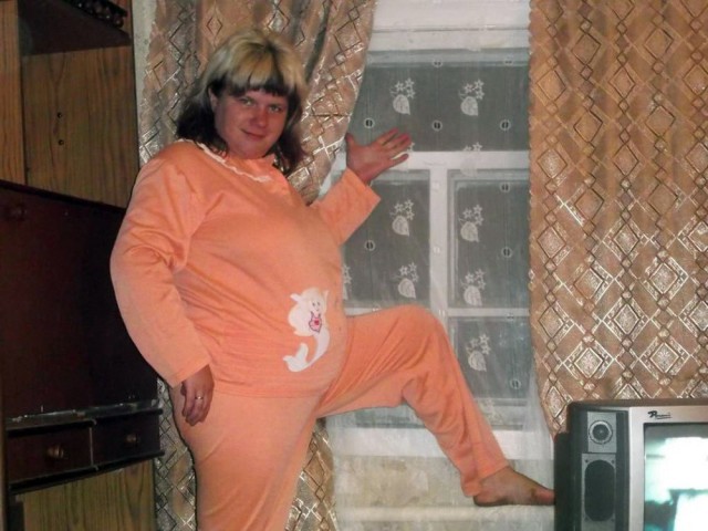 Соседка проходу не дает