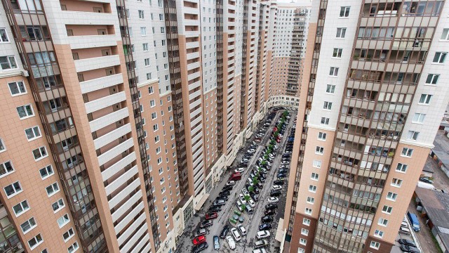 Бездетным семьям могут выдавать льготную ипотеку под обещание завести детей