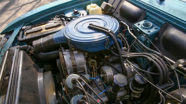 Как Жигули, но лучше: тест-драйв Mazda RX-2 1972 года