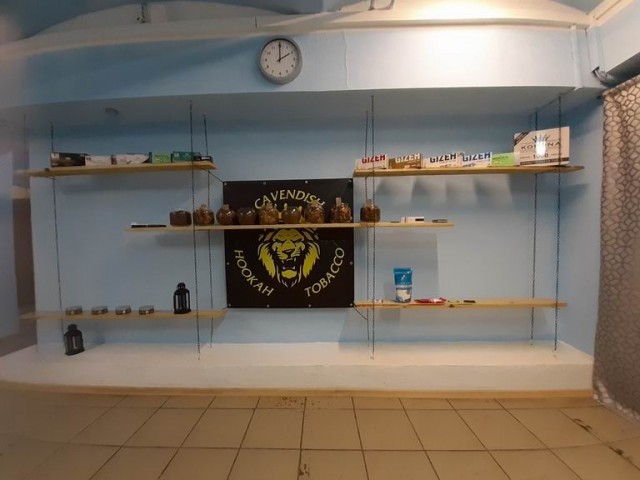 Пачка сигарет из натурального развесного табака стоит всего 36 рублей.