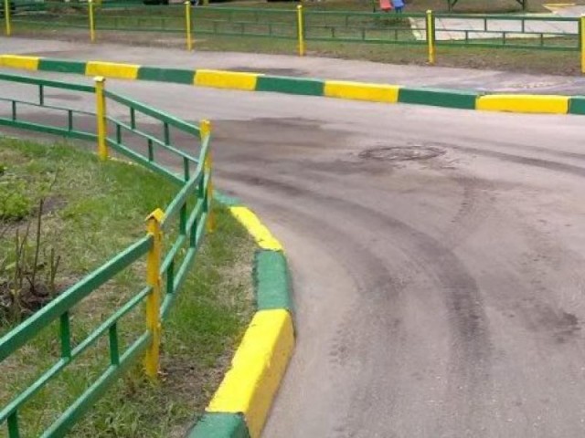 А в одном из дворов Екатеринбурга...
