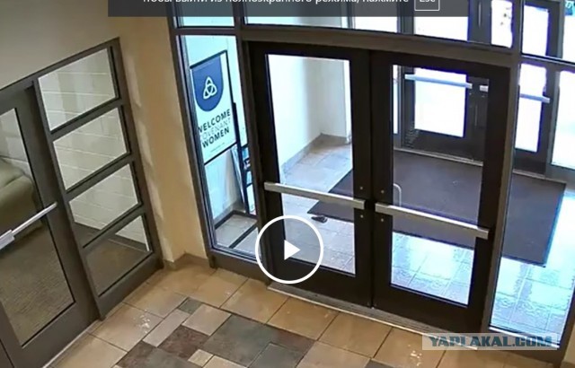Полиция показала видео вчерашнего нападения на школу The Covenant School в Нэшвилле, Теннесси, США